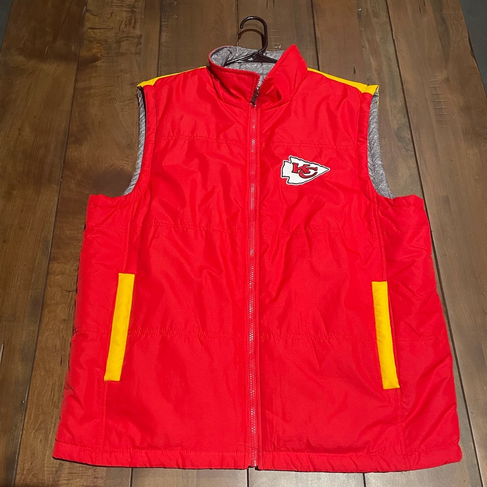 G-III Kansas City Chiefs Reversible Puffer Vest